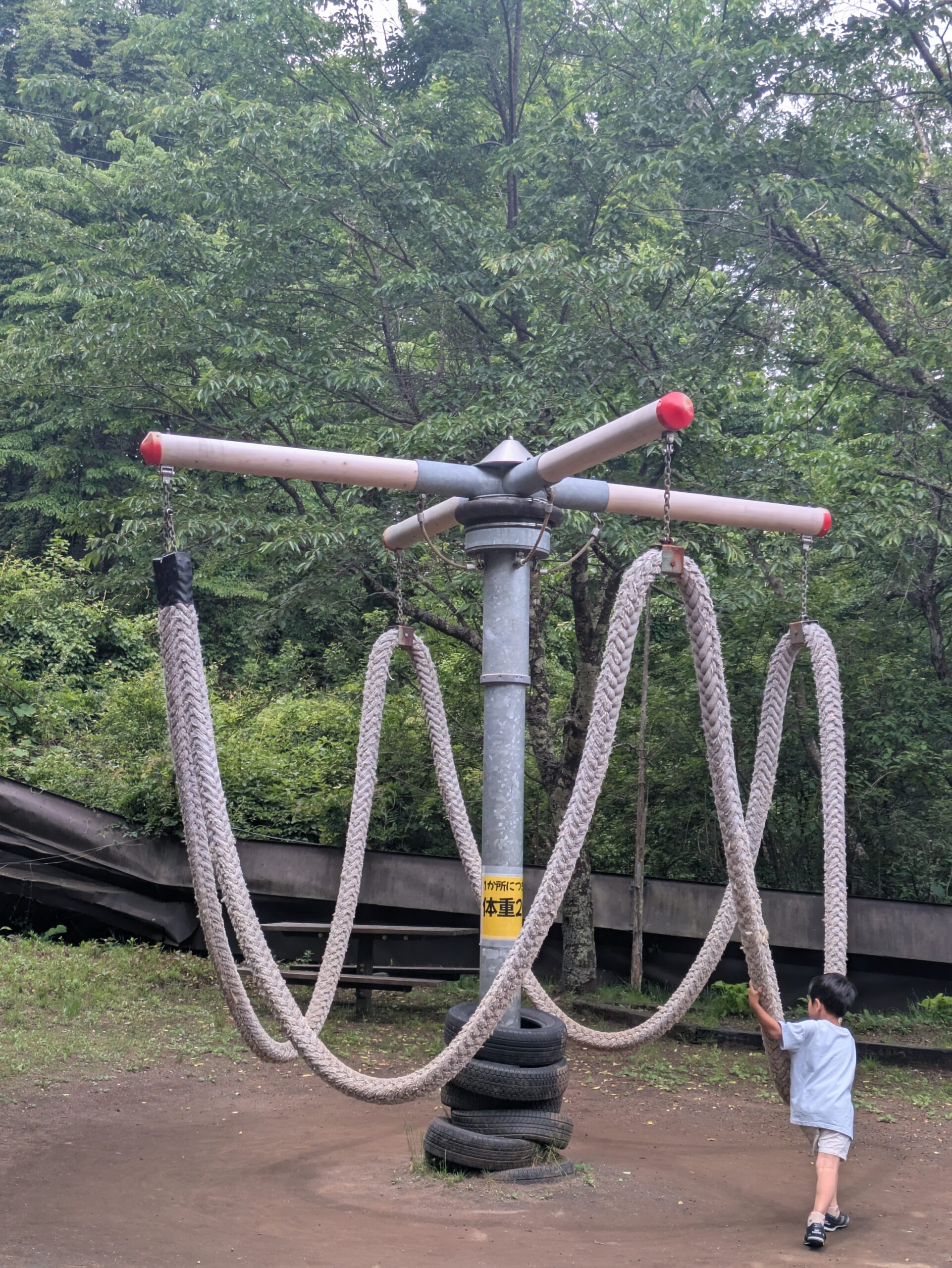 どんぐりコースの遊具
