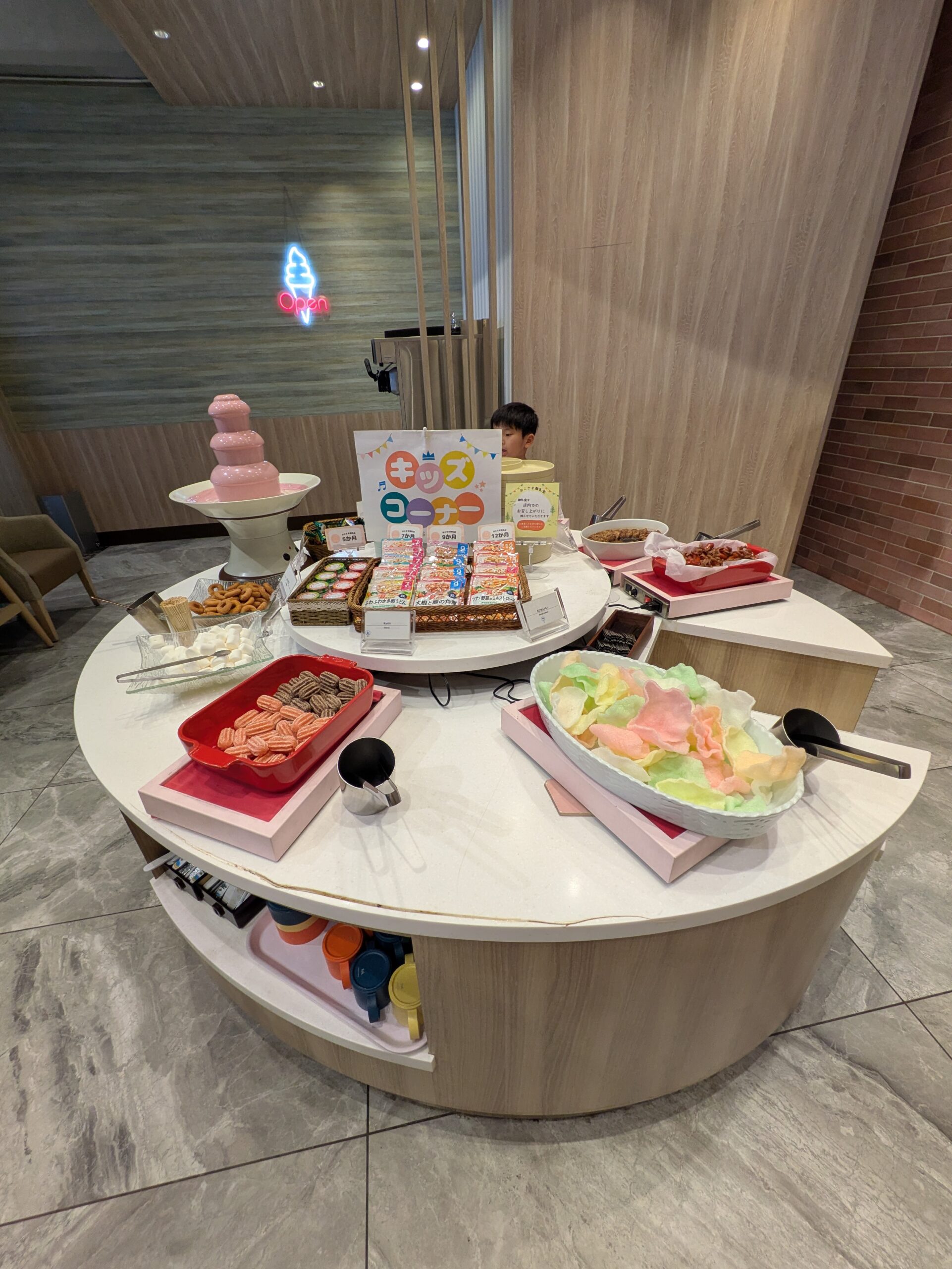 夕食ビュッフェのキッズコーナー